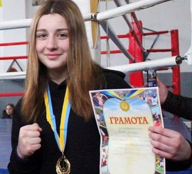 Переможна хода Попович Ангеліни